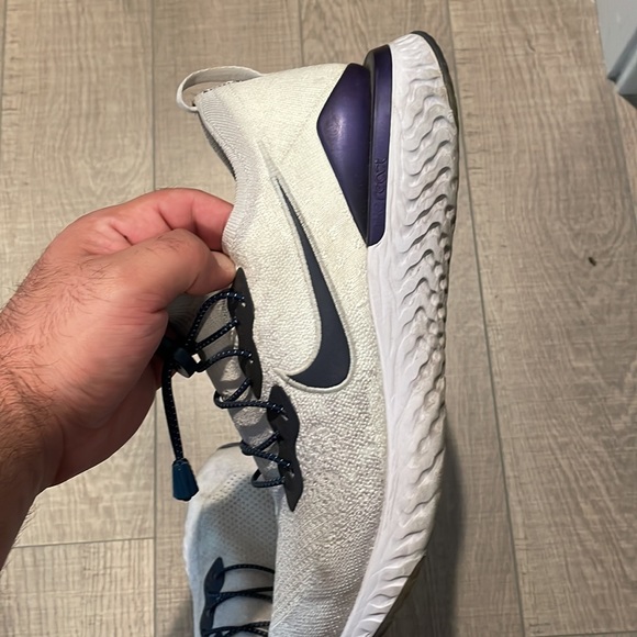 Nike running shoes - Picture 2 of 2